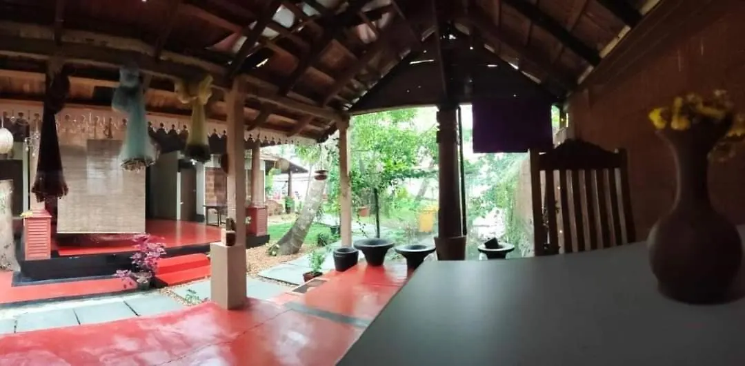 Ambadi'S Villa -Lake View Resort Pallipuram